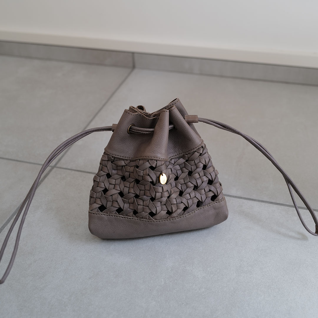 ２行目左の画像