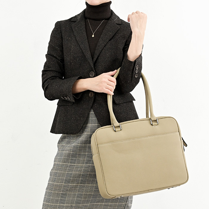 シモーヌ・キャレ